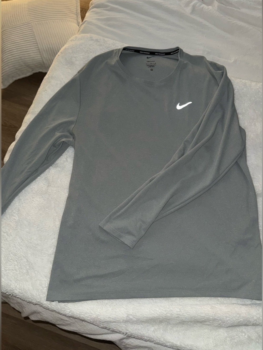 Nike Men’s Long-Sleeve Crew Shirt - Gray